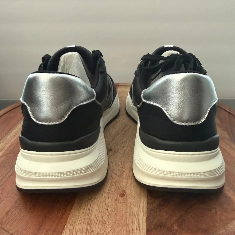 Naturalizer Blossom Size 9.5W Black Leather Silver Accent Wide‎ Sneakers  NWB